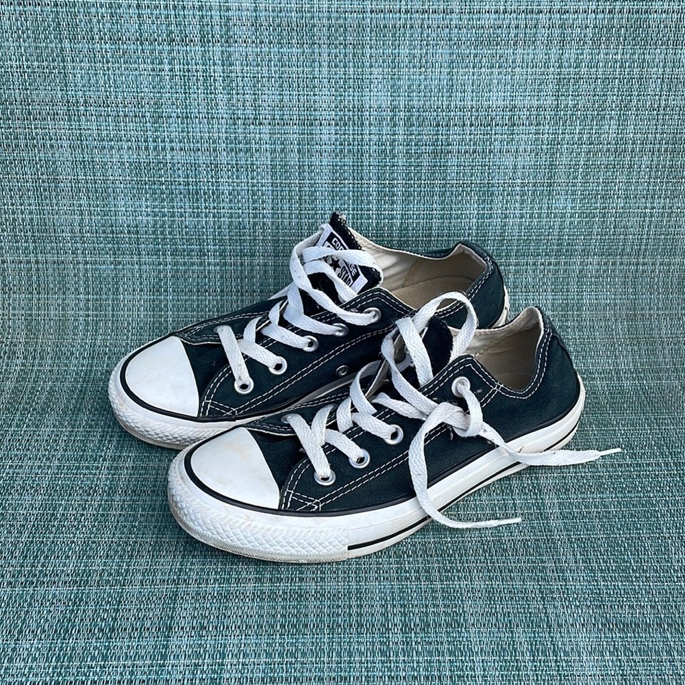 Converse size 6!